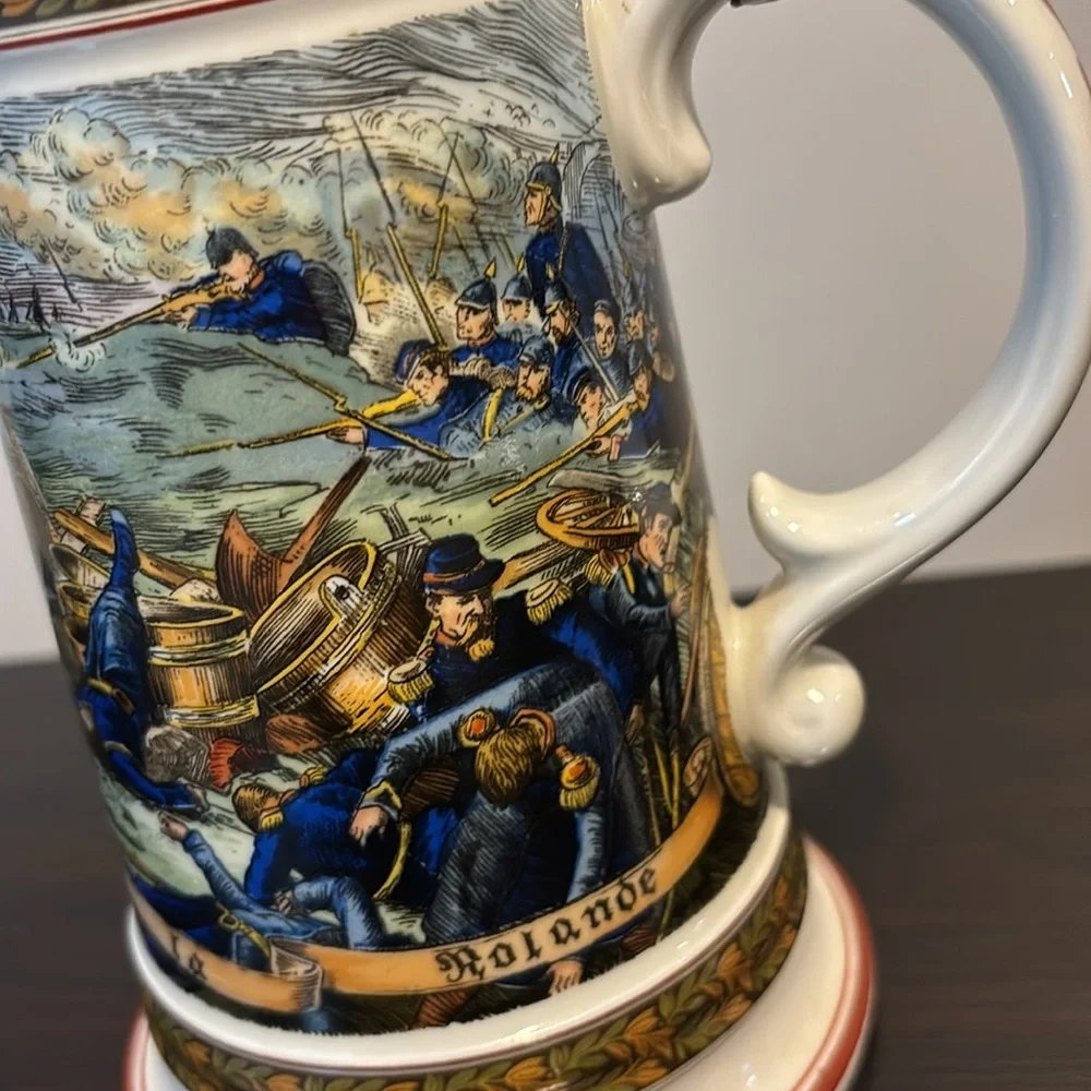 German cannon lidded beer stein with illuminated Lithopane figures in bottom
